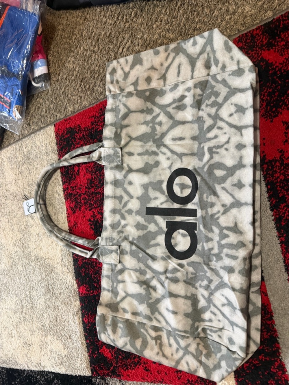 ALO Yoga Gray & White Patterned Tote Bag